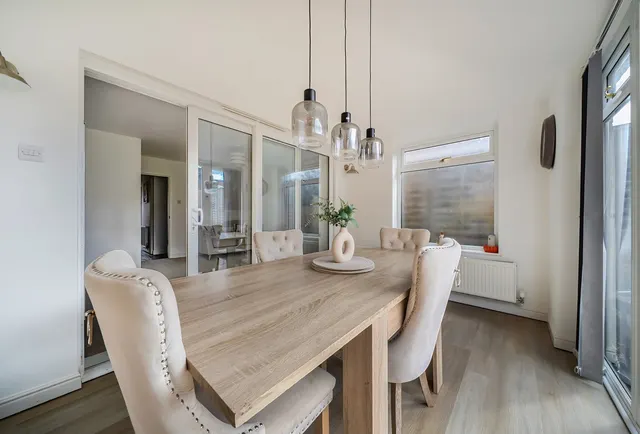 Photo 2 — Turnberry, Gloucestershire, Yate, BS37 4ER