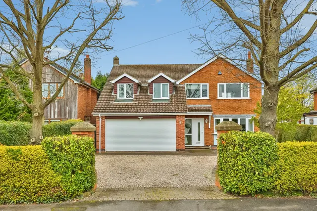Manor Close, Nottingham, photo 1