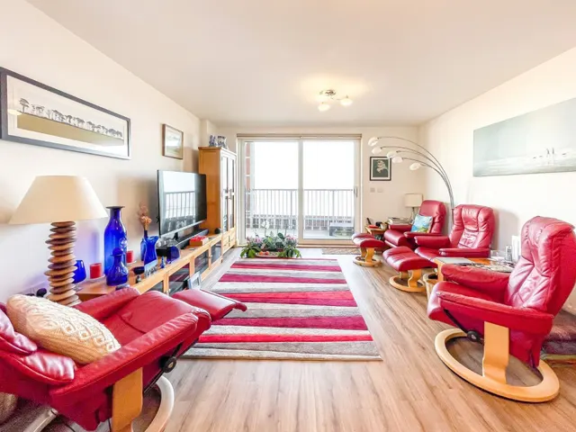 Newfoundland Way, Portishead, BS20, photo 3