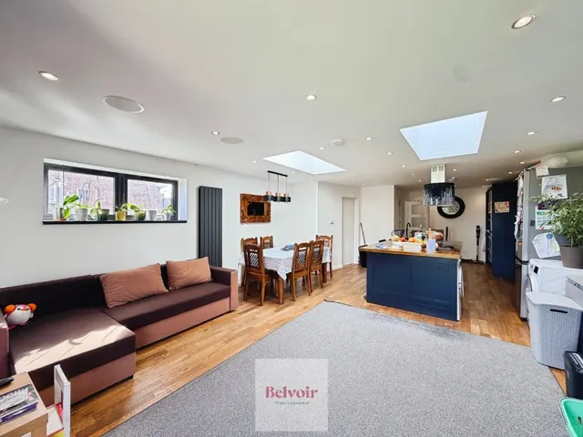 Blakenhurst, Harvington, WR11, photo 3