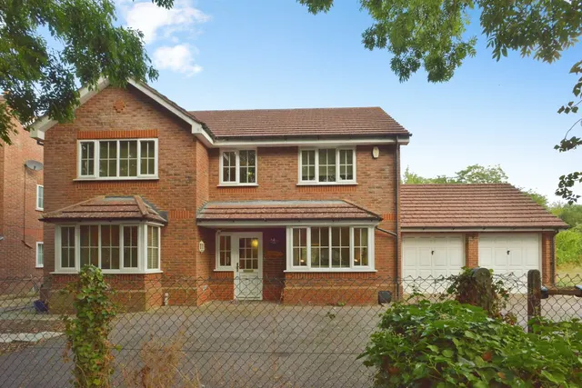 Caldecotte Lane, Caldecotte, Milton Keynes, photo 1