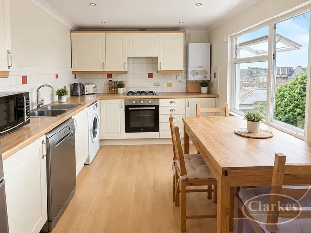Burnaby Road, photo 2