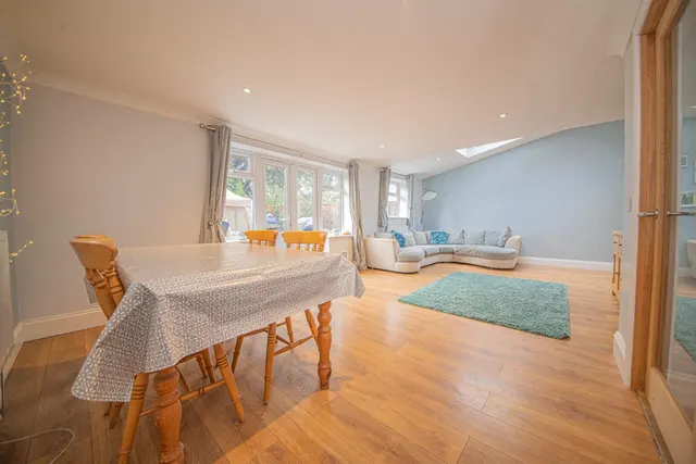 Photo 3 — East Drive, Bishopstoke, EASTLEIGH, Hampshire, SO50 6FS