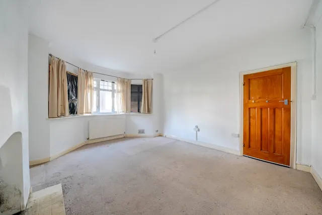 Photo 3 — Woodleigh Gardens, Streatham, London, SW16