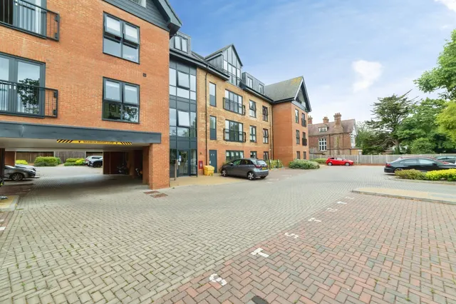 North Road, Stevenage, SG1, photo 3