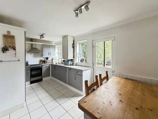 Photo 3 — Stone Street, Aldershot, Hampshire, GU12 4EB