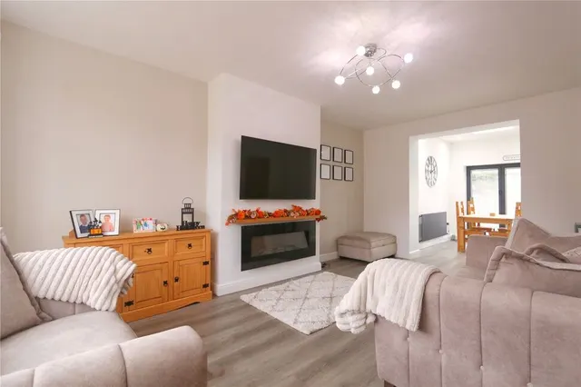 Westbourne Road, Denton, M34, photo 2