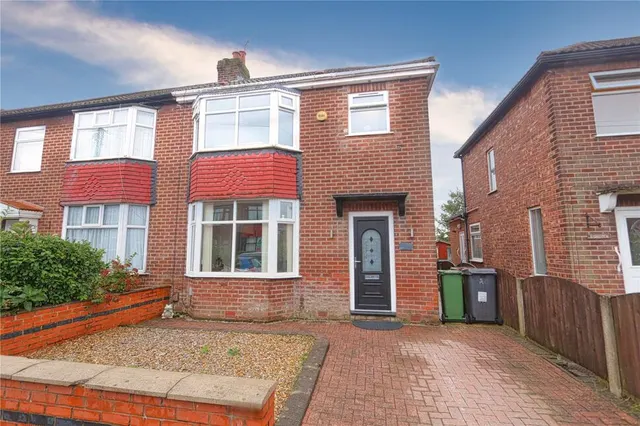 Westbourne Road, Denton, M34, photo 1