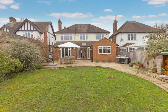 Photo 3 — Oaken Grove, Maidenhead, Berkshire SL6 6HL