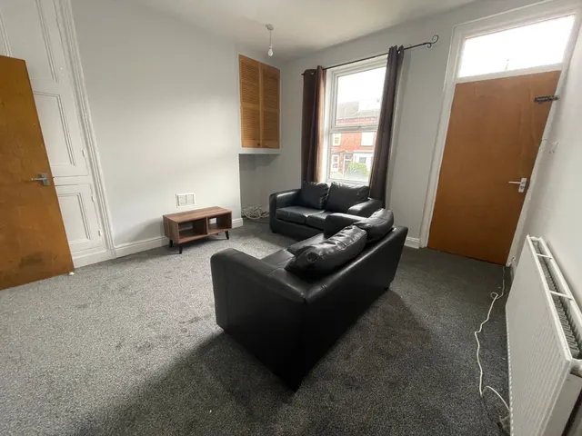 Grimthorpe Terrace, Headingley, LS6, photo 2