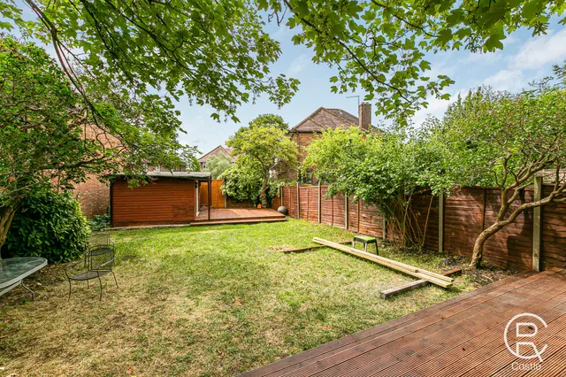 Heath Close, London, W5, photo 3