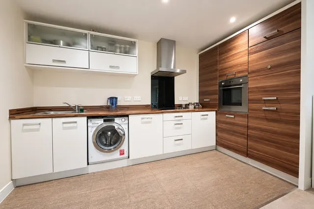Photo 3 — Kestrel Road, Farnborough, Hampshire, GU14 7GP
