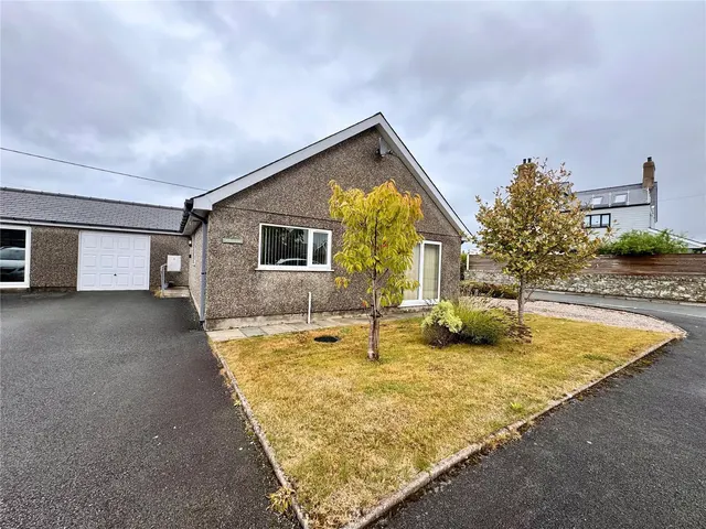 Maes Terfyn, Morfa Nefyn, LL53, photo 1