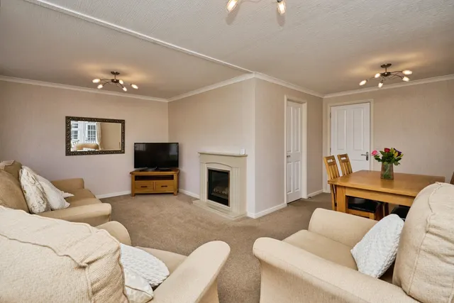 Avenue Road, Sandown, PO36, photo 1