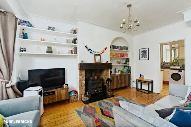 Norton Gardens, Norbury, SW16, photo 3