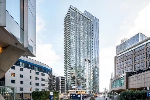 Photo 3 — Landmark East Tower, Marsh Wall, Canary Wharf