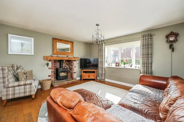 Photo 2 — Farleys Lane, Hucknall, Nottingham, Nottinghamshire, NG15
