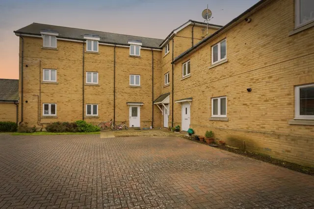 Barland Way, Aylesbury, HP18, photo 1