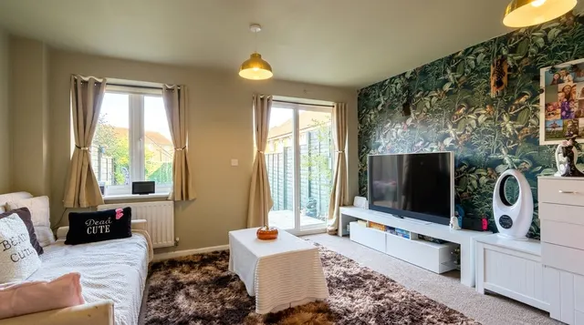 Buttercup Avenue, Minster On Sea, ME12, photo 2