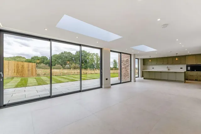 Photo 3 — Orchard Grove, Dunsden Green, Dunsden, Reading, RG4 9QJ