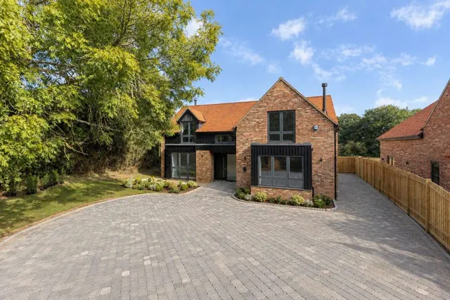 Orchard Grove, Dunsden Green, RG4, photo 1