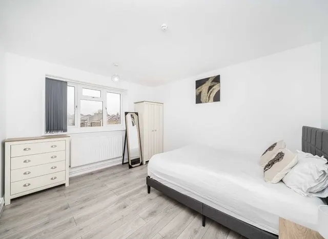 Linden Grove, Peckham, SE15, photo 1