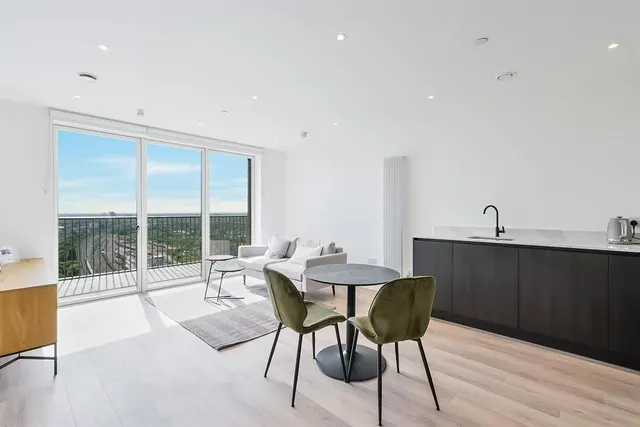 Photo 2 — , Silverleaf House, Heartwood Boulevard, London