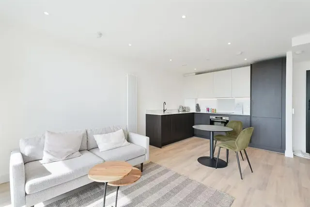 1 bedroom flat — , Silverleaf House, Heartwood Boulevard, London