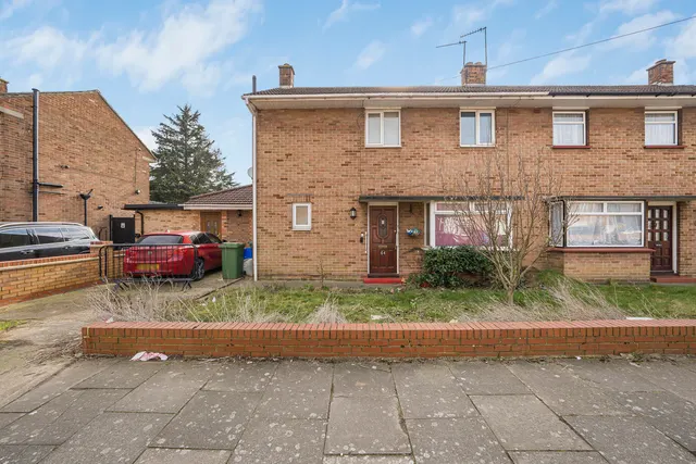 East Road, West Drayton, UB7, photo 1