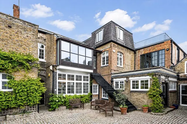 Rigault Road, London, SW6, photo 1