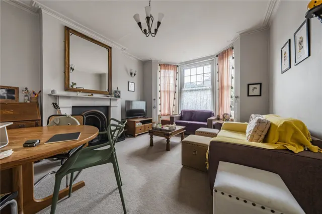 Lower Richmond Road, London, photo 2
