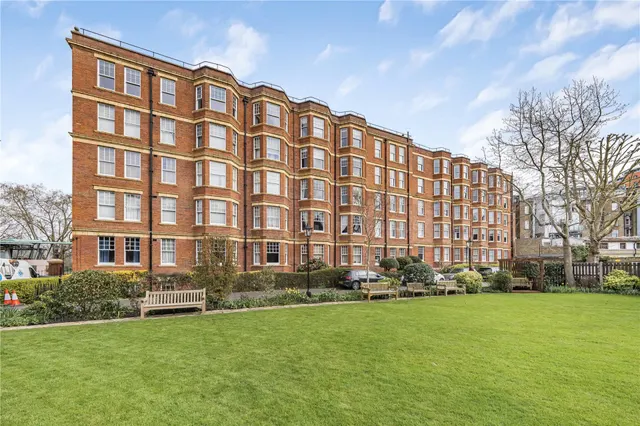 Lower Richmond Road, London, photo 1