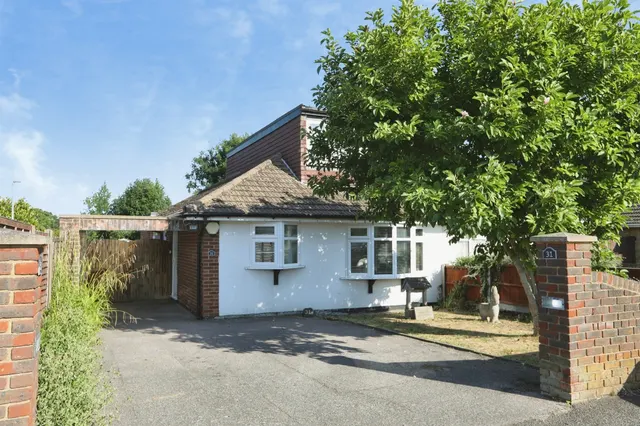 St. Margarets Drive, Wigmore, ME8, photo 1