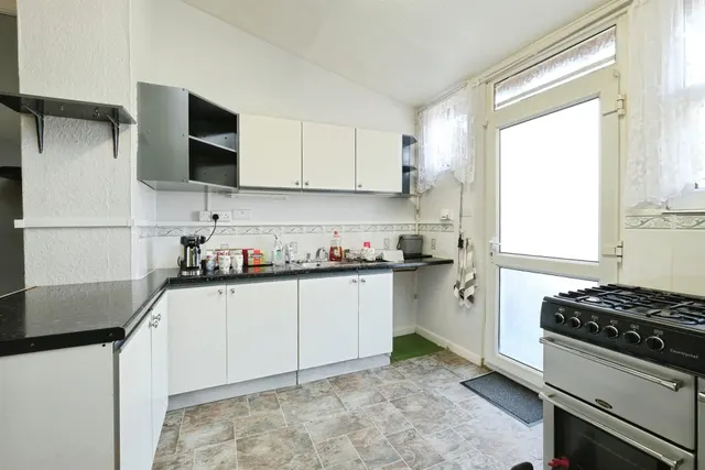 Grahamstown Road, Chepstow, NP16, photo 2