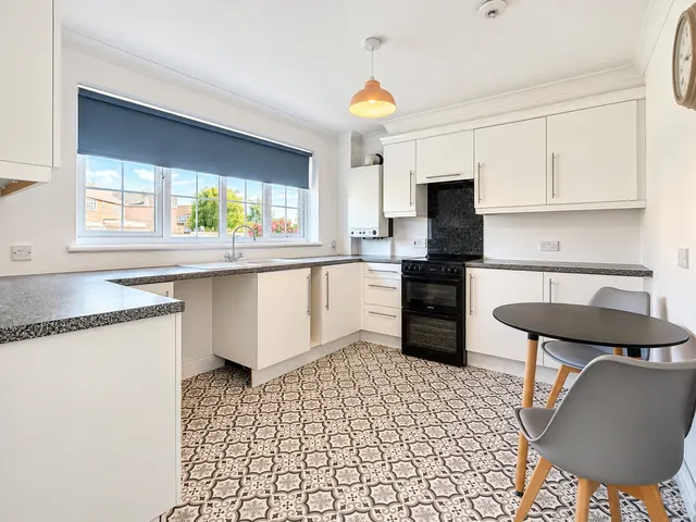 Weatherly Drive, Broadstairs, CT10, photo 2