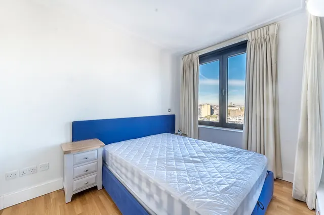 Photo 3 — 921 Point West, 116 Cromwell Road, London
