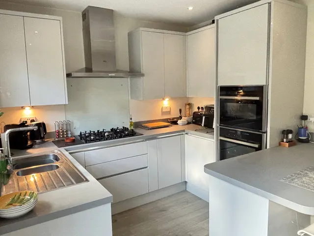 West Valley Road, Hemel Hempstead, HP3 0AN, photo 1