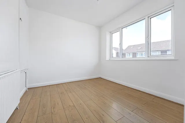 Photo 3 — Albert Road, Sutton, Surrey, SM14RX