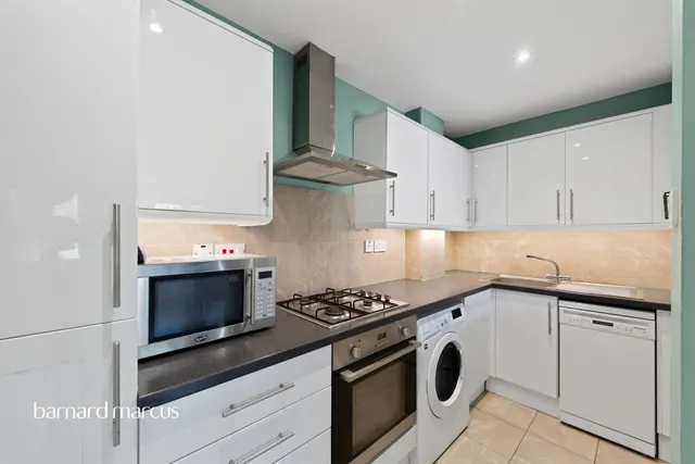 Friars Avenue, London, SW15, photo 1