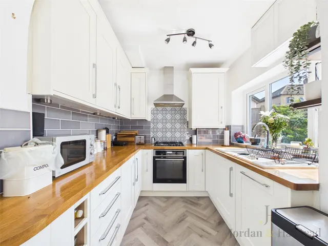 Photo 3 — Robin Hood Lane, Helsby, Frodsham, Cheshire, WA6 0DS