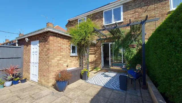 Photo 3 — Ancaster Road, Bourne, PE10