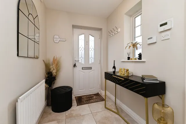 Trevose Close, Redcar, TS10, photo 2