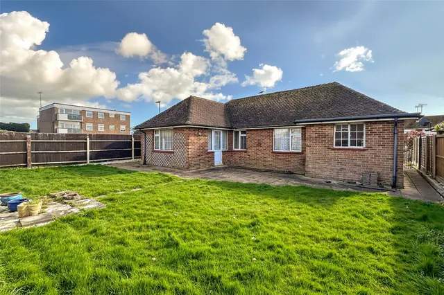 Rustington, Littlehampton, BN16, photo 2