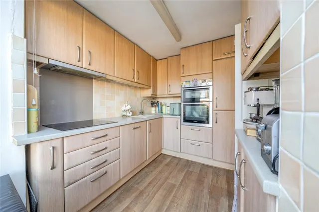 Sutton Road, Speen, RG14, photo 3