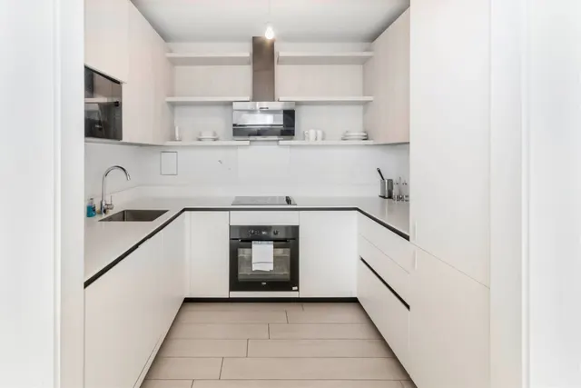 West Gate, W5, photo 3