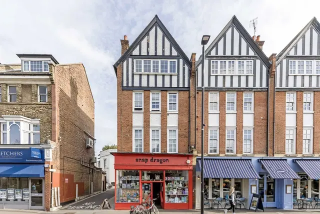 Turnham Green Terrace, W4, photo 1