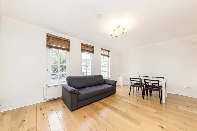 Turnham Green Terrace, W4, photo 2