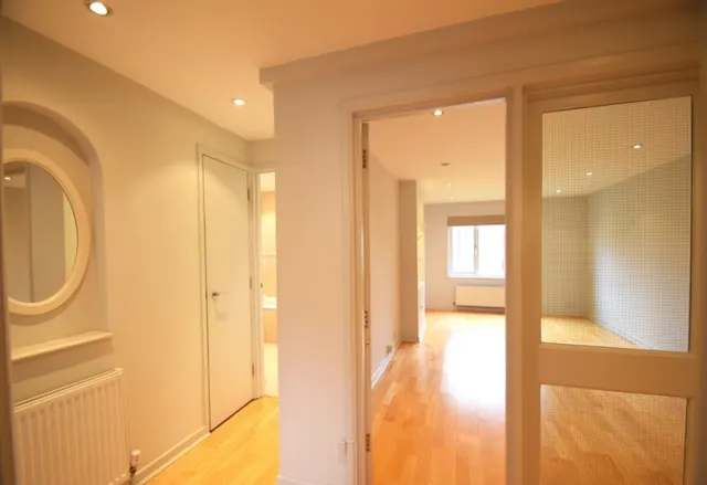 Rothschild Road, W4, photo 3
