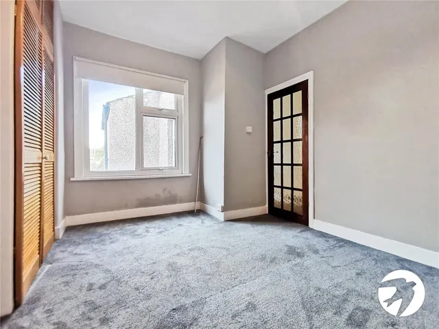 Sheridan Road, DA17, photo 3