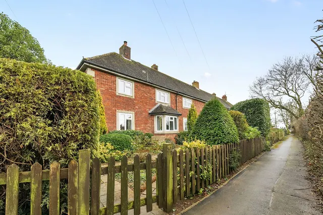 The Lye, Seend, photo 1